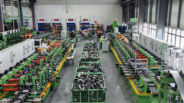 製管、溶接工場