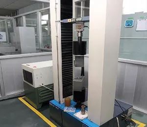 万能引張試験機